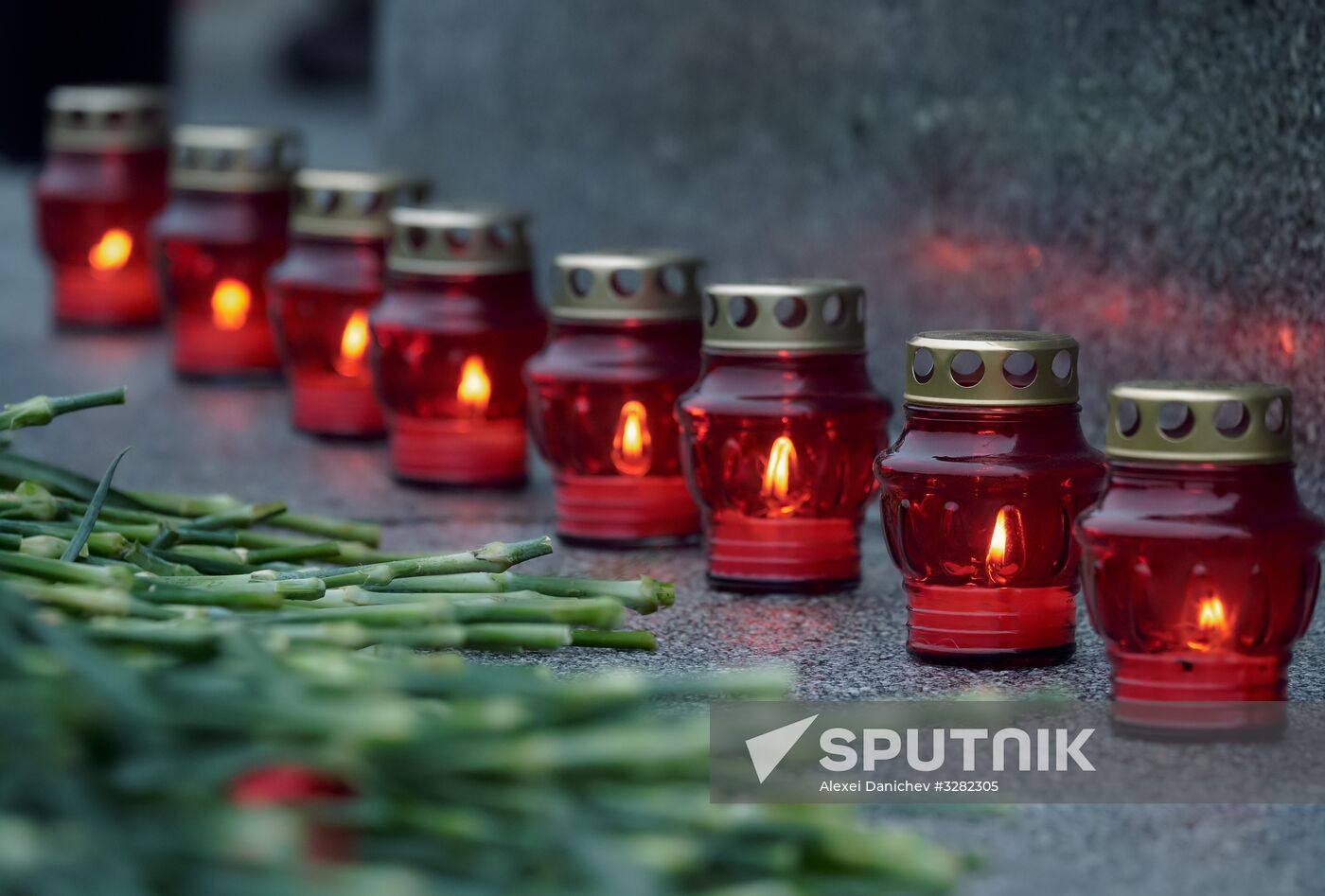 Wreaths and flowers laid at Piskaryovskoye Memorial Cemetery