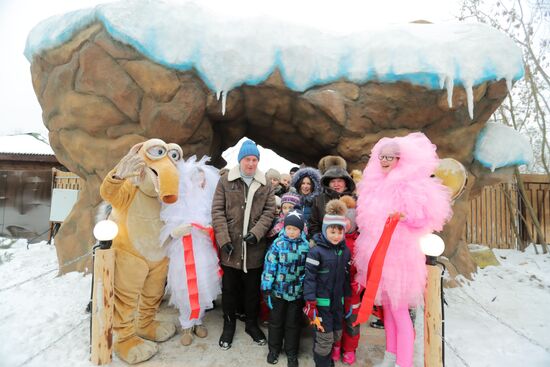 Ice Park opens