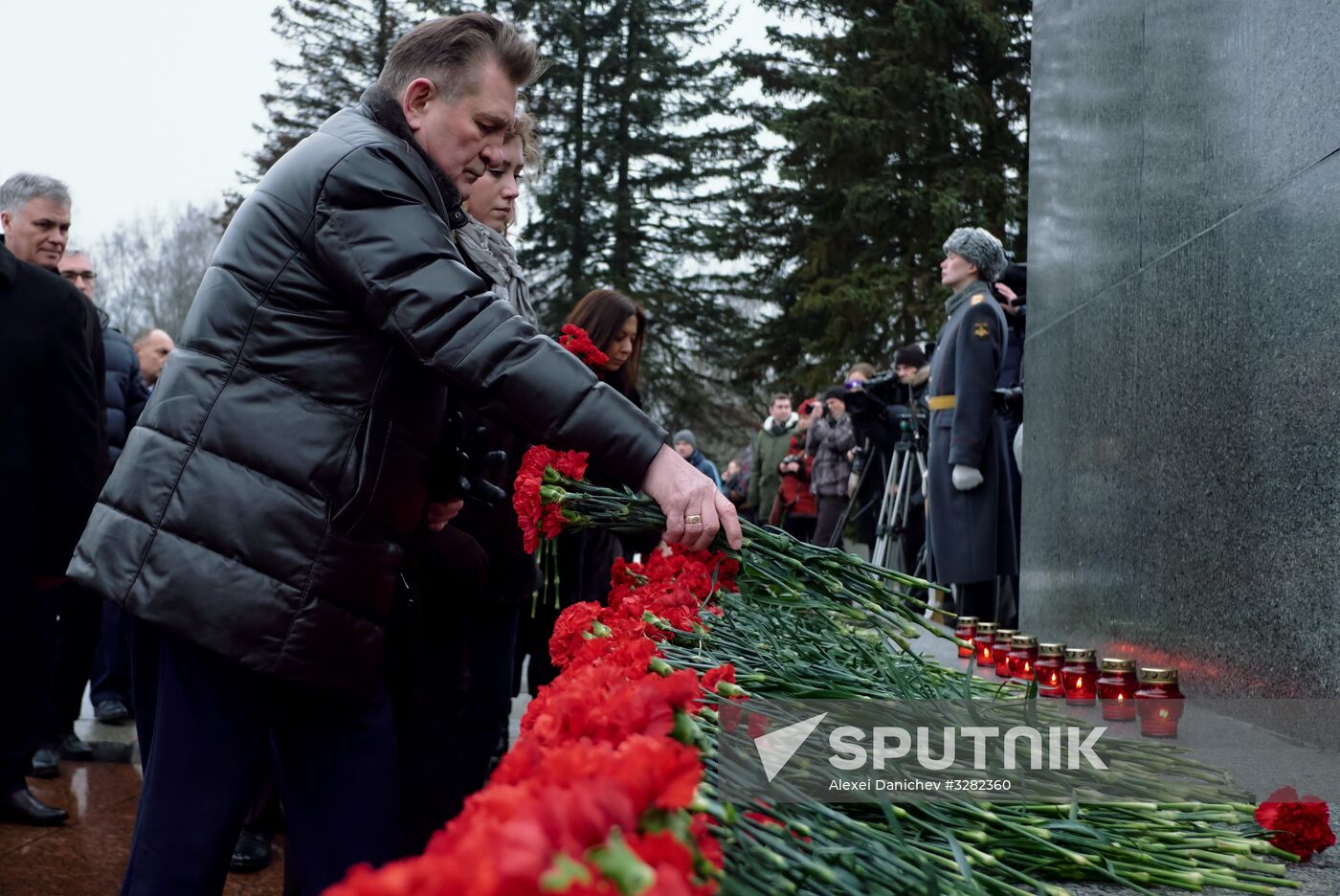 Wreaths and flowers laid at Piskaryovskoye Memorial Cemetery