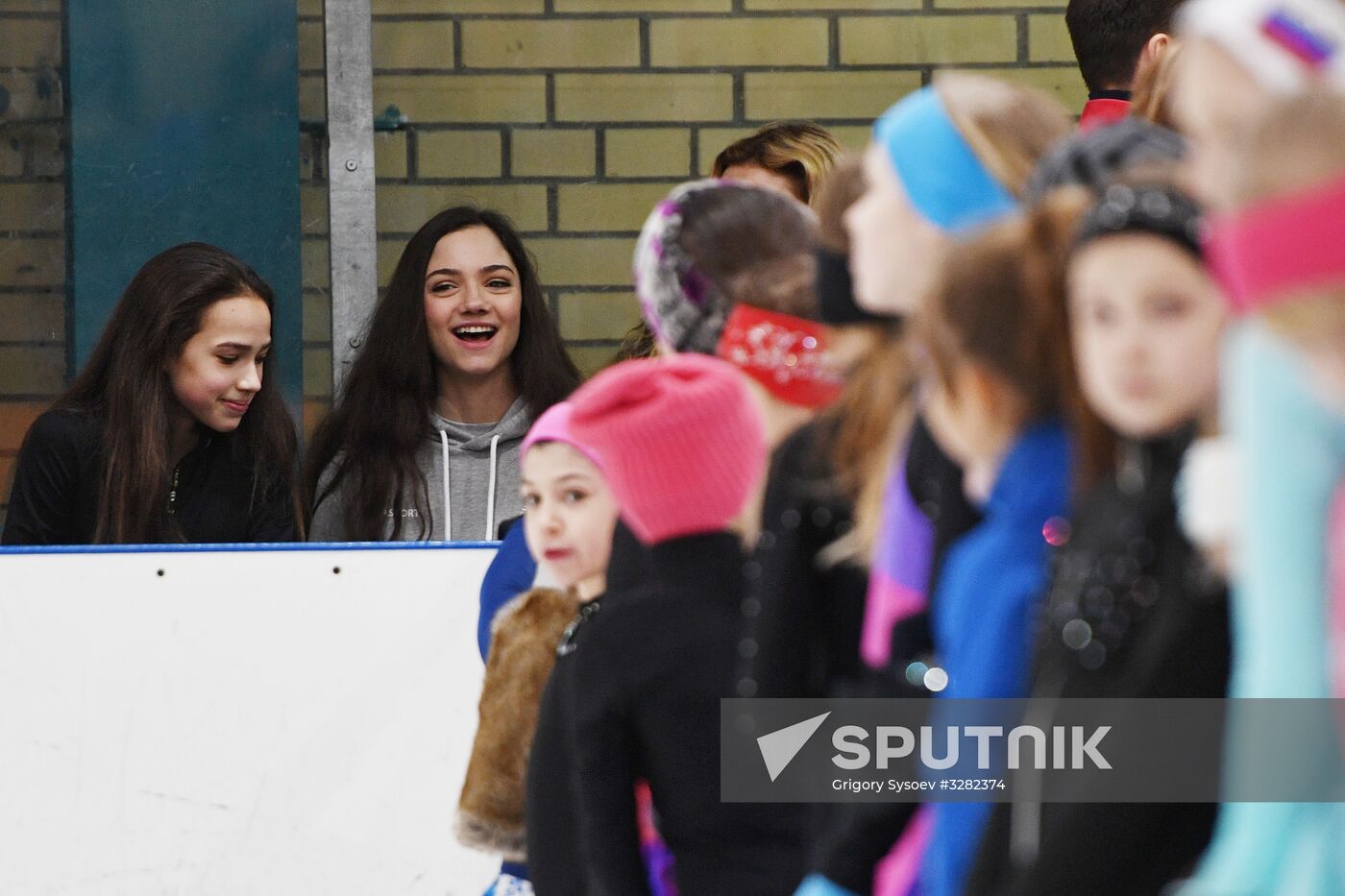 Figure skaters Medvedeva and Zagitova are seen off to PyeongChang Olympics