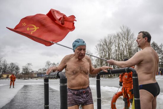 Swim race to mark anniversary of lifting Siege of Leningrad