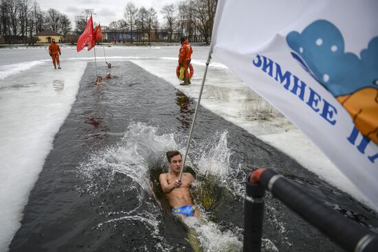 Swim race to mark anniversary of lifting Siege of Leningrad