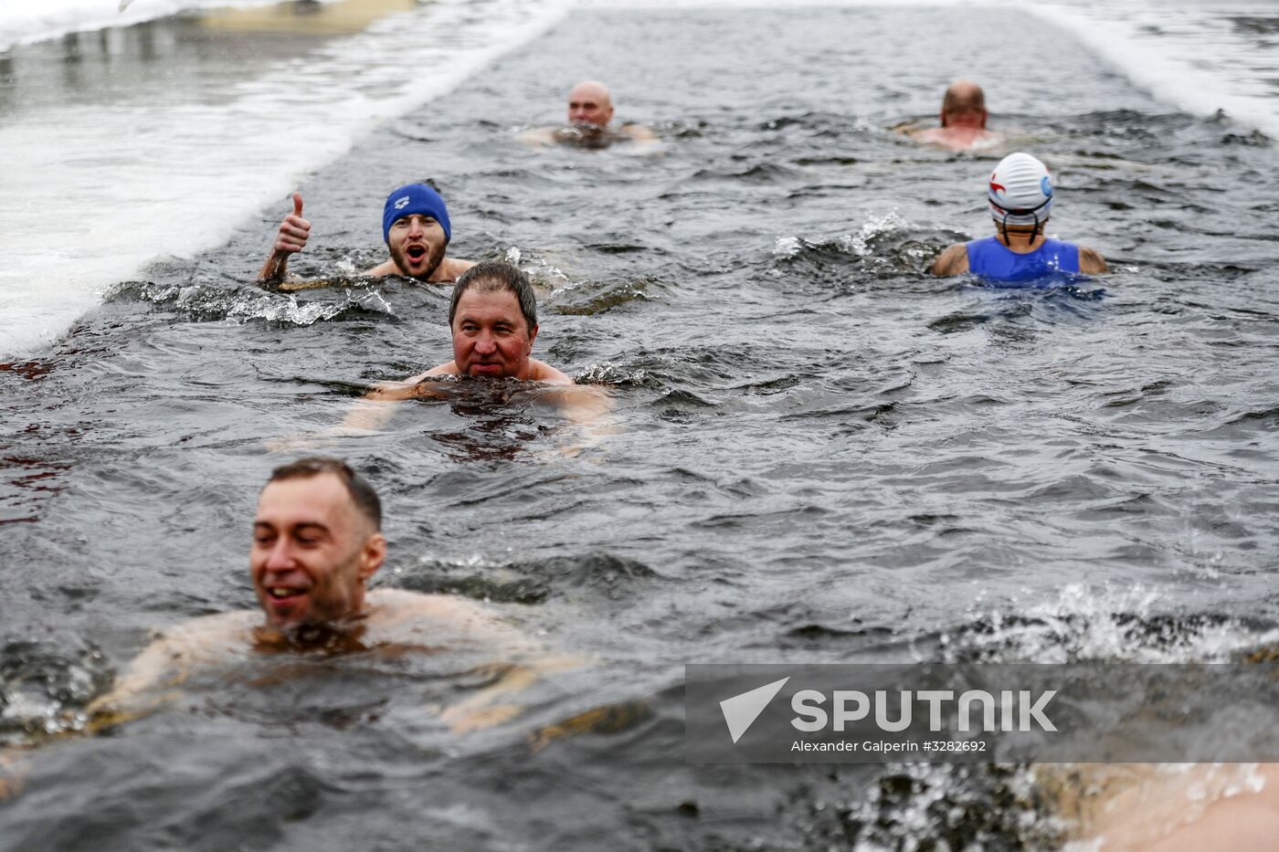 Swim race to mark anniversary of lifting Siege of Leningrad