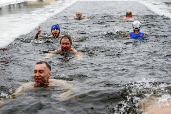 Swim race to mark anniversary of lifting Siege of Leningrad