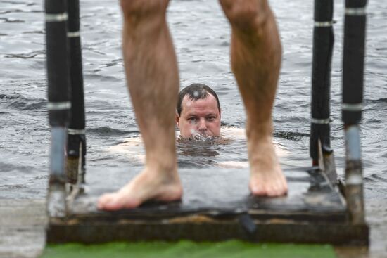 Swim race to mark anniversary of lifting Siege of Leningrad