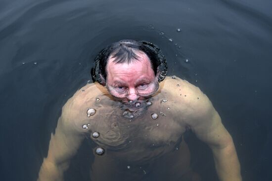 Swim race to mark anniversary of lifting Siege of Leningrad