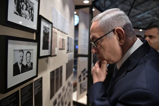 President Vladimir Putin meets with Prime Minister of Israel Benjamin Netanyahu