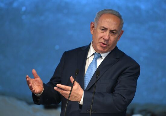 President Vladimir Putin meets with Prime Minister of Israel Benjamin Netanyahu