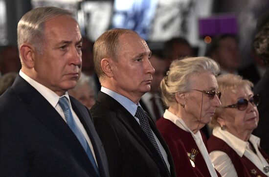 President Vladimir Putin meets with Prime Minister of Israel Benjamin Netanyahu