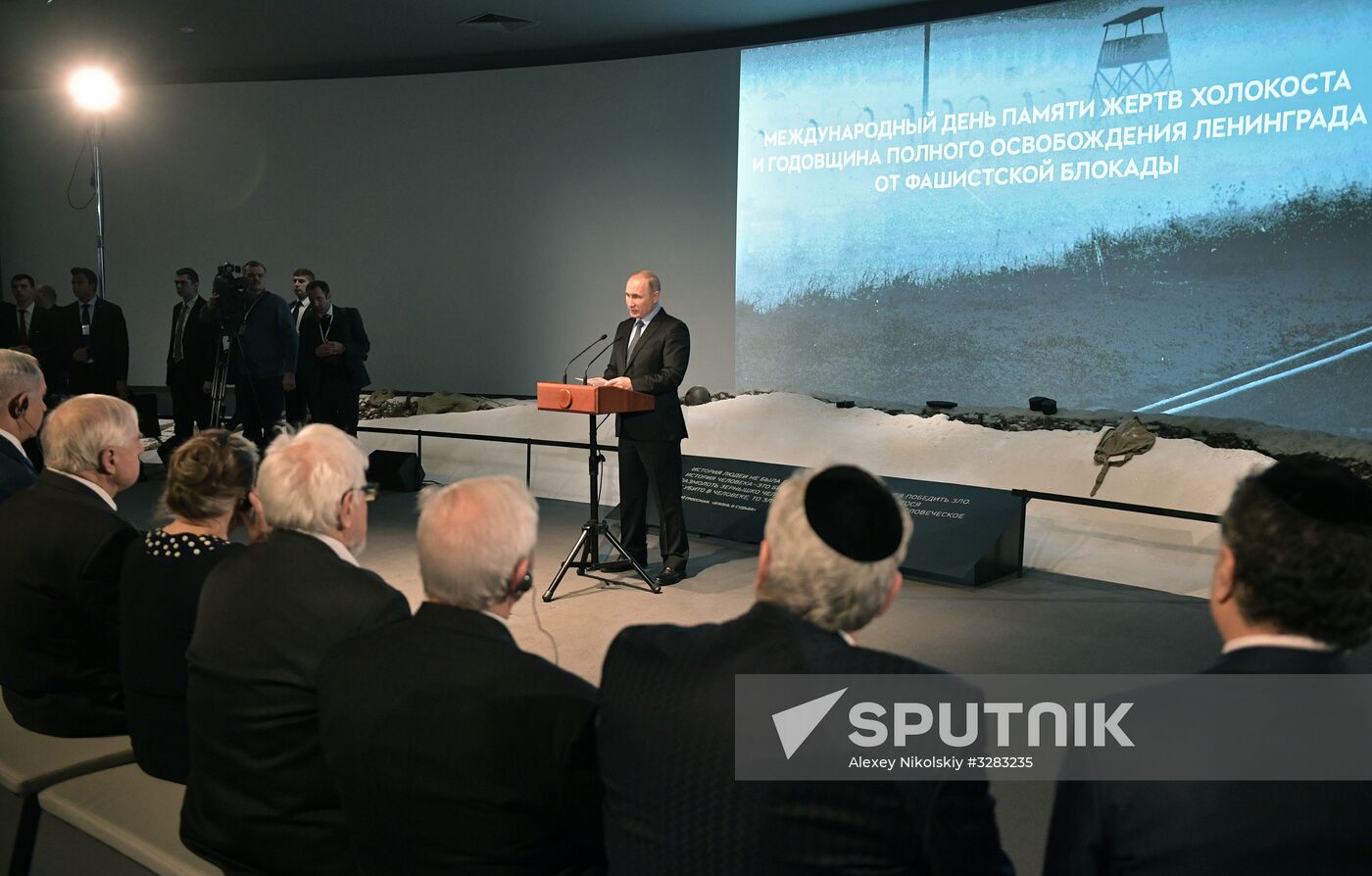 President Vladimir Putin meets with Prime Minister of Israel Benjamin Netanyahu