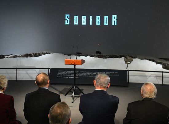 President Vladimir Putin meets with Prime Minister of Israel Benjamin Netanyahu