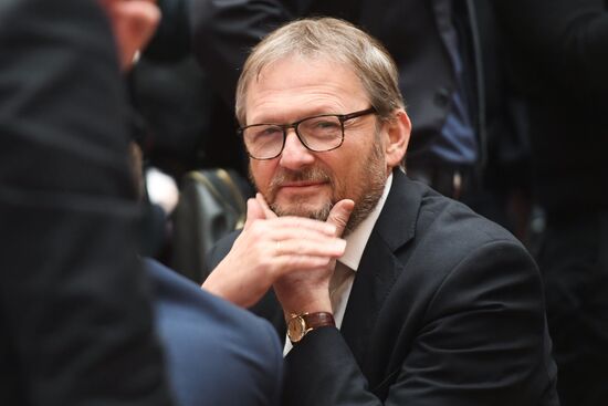 Submitting signatures in support of Boris Titov's registration as presidential candidate