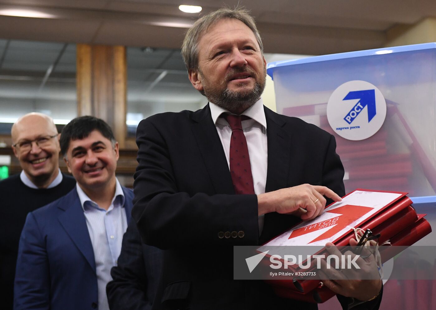 Submitting signatures in support of Boris Titov's registration as presidential candidate