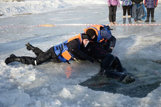 Volunteer rescuers compete in Yekaterinburg