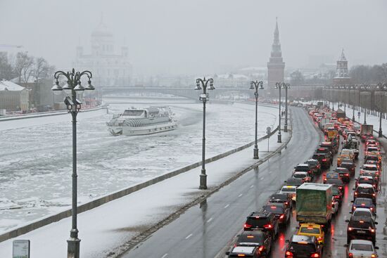 Snowfall in Moscow