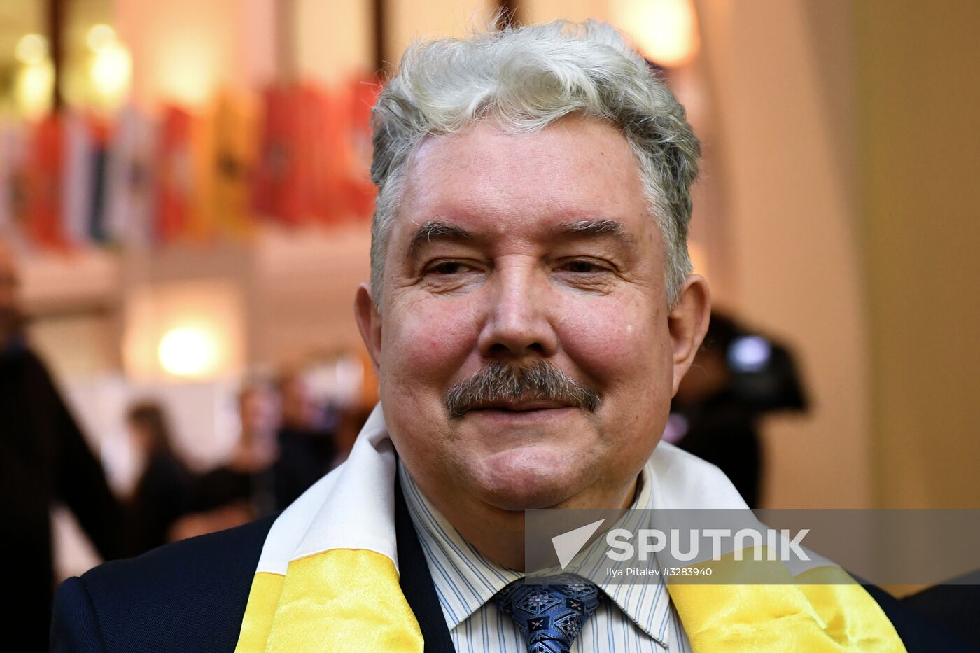 Submitting signatures in support of Sergei Baburin's registration as presidential candidate