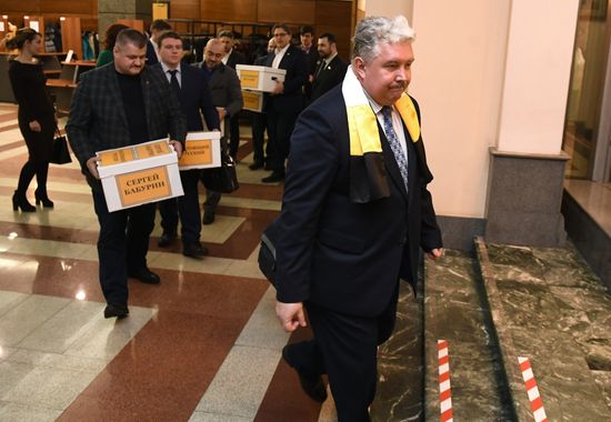 Submitting signatures in support of Sergei Baburin's registration as presidential candidate