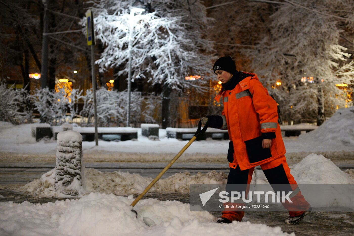 Snow clearing in Moscow