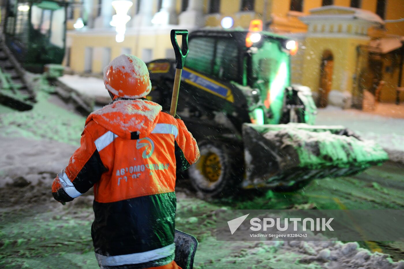 Snow clearing in Moscow