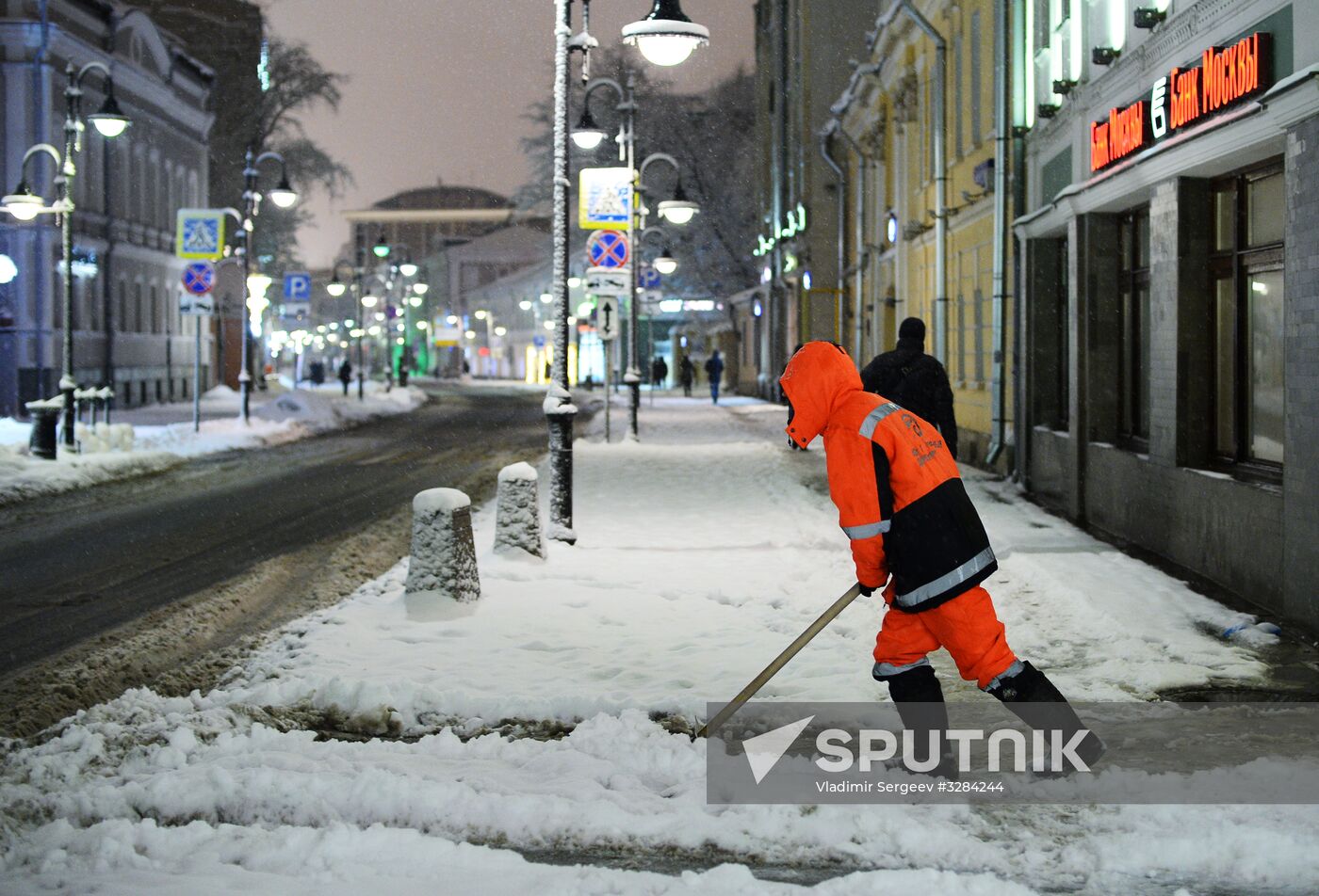 Snow clearing in Moscow
