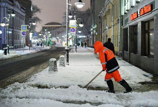 Snow clearing in Moscow