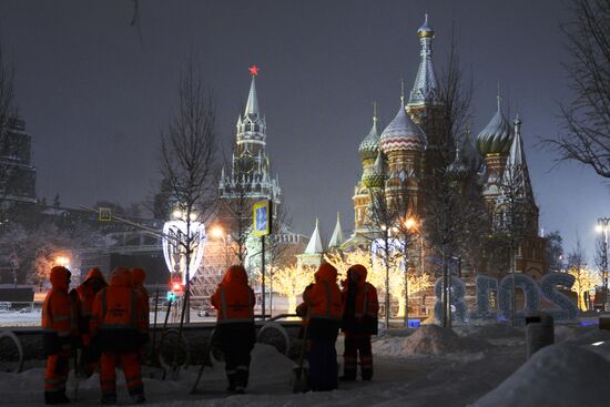 Snow clearing in Moscow