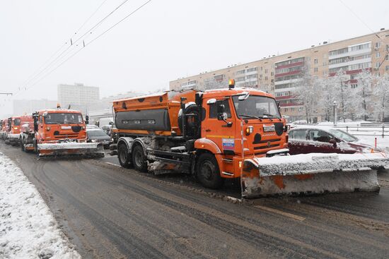 Snow clearing in Moscow