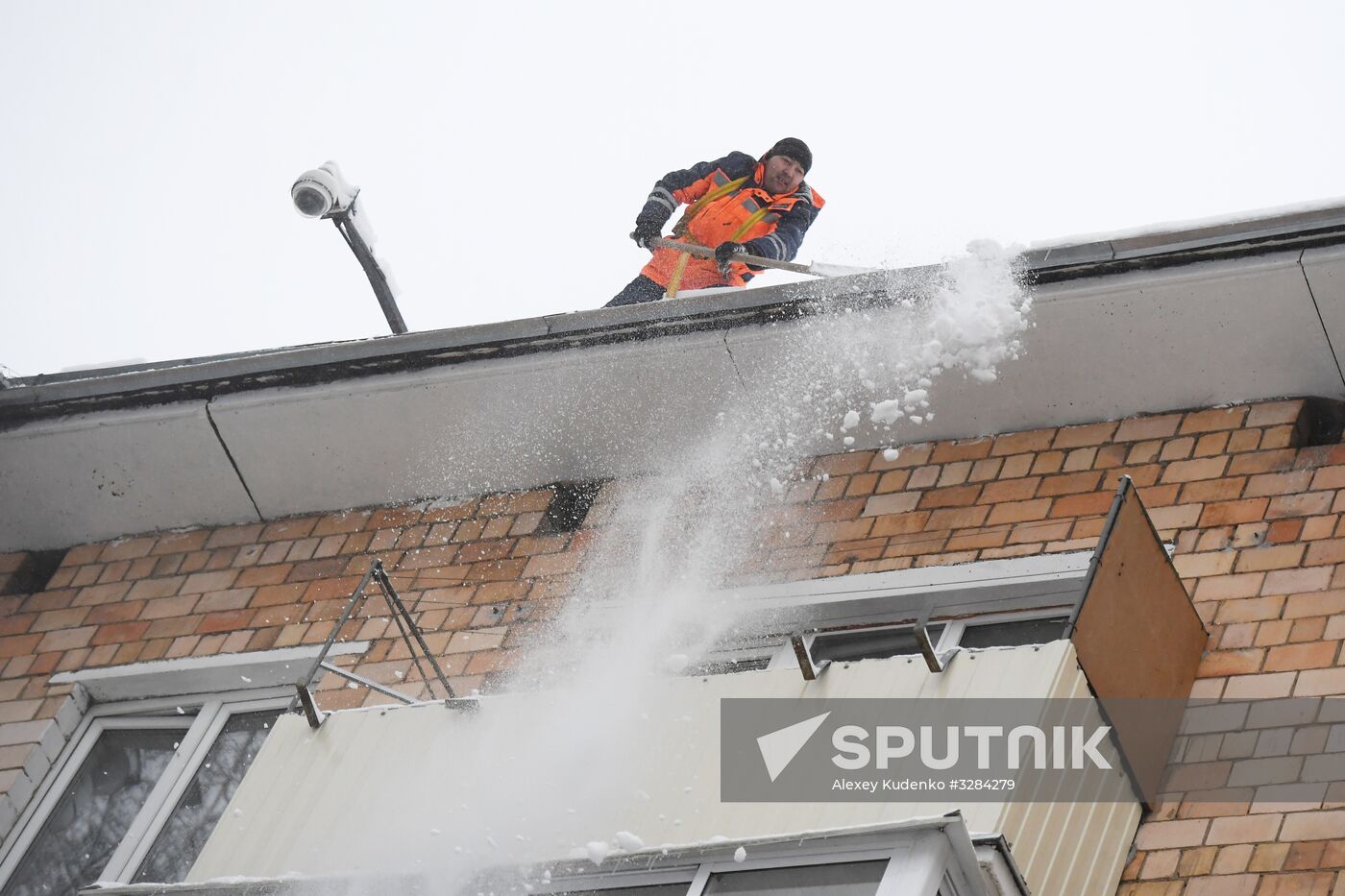 Snow clearing in Moscow