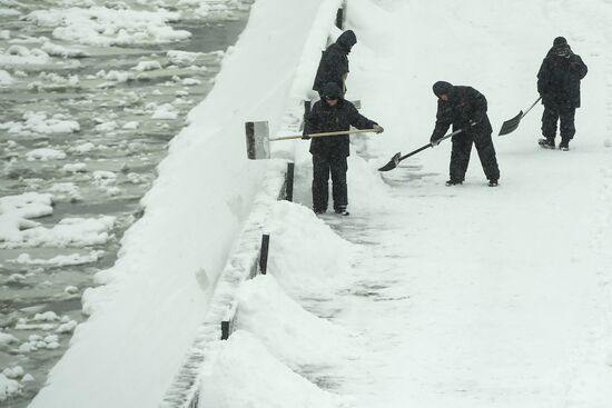 Snow clearing in Moscow
