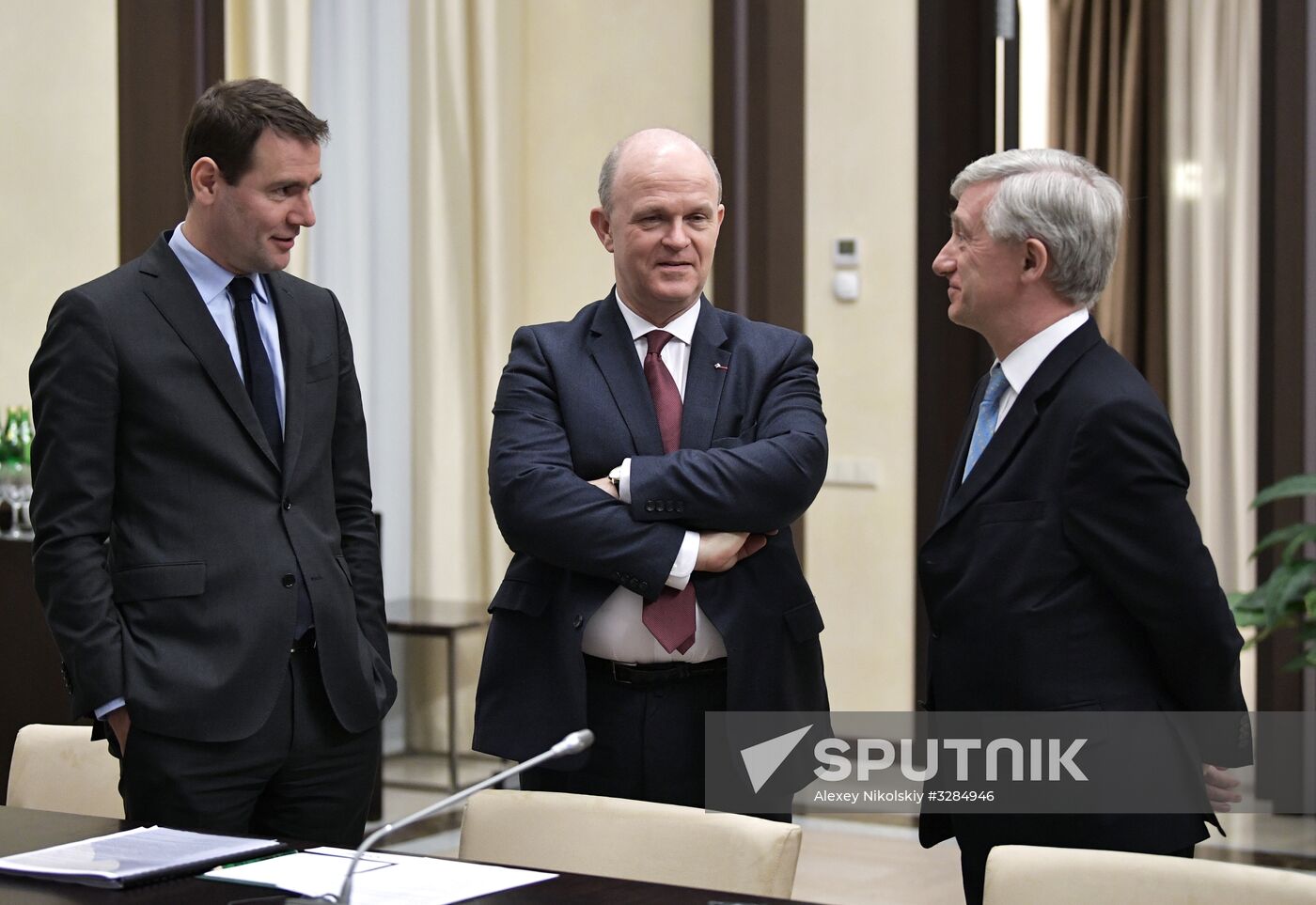 Vladimir Putin meets with members of Economic Council of Franco-Russian Chamber of Commerce and Industry