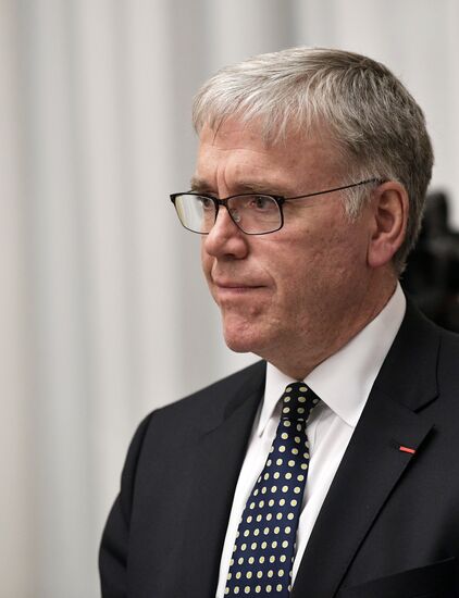 Vladimir Putin meets with members of Economic Council of Franco-Russian Chamber of Commerce and Industry