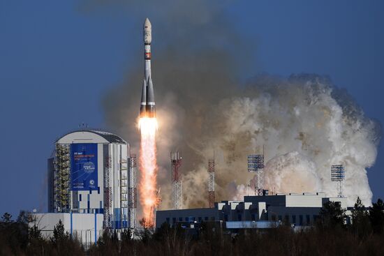 Soyuz-2.1a launches from Vostochny Space Center