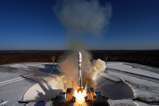 Soyuz-2.1a launches from Vostochny Space Center