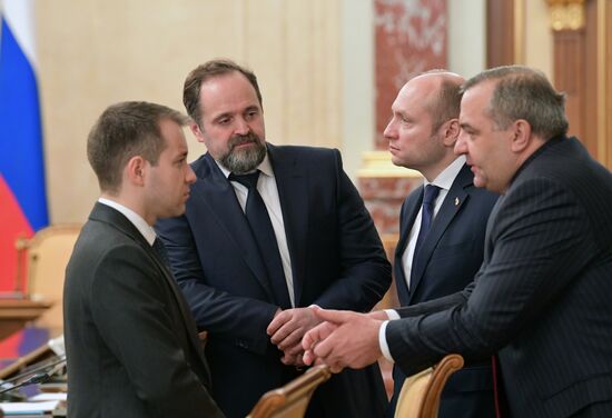 Prime Minister Dmitry Medvedev chairs Russian Government meeting