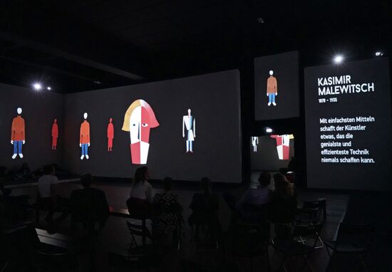 'From Monet to Kandinsky' multimedia project in Berlin