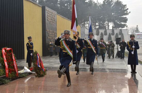 Ceremony to mark Battle of Stalingrad in Dushanbe