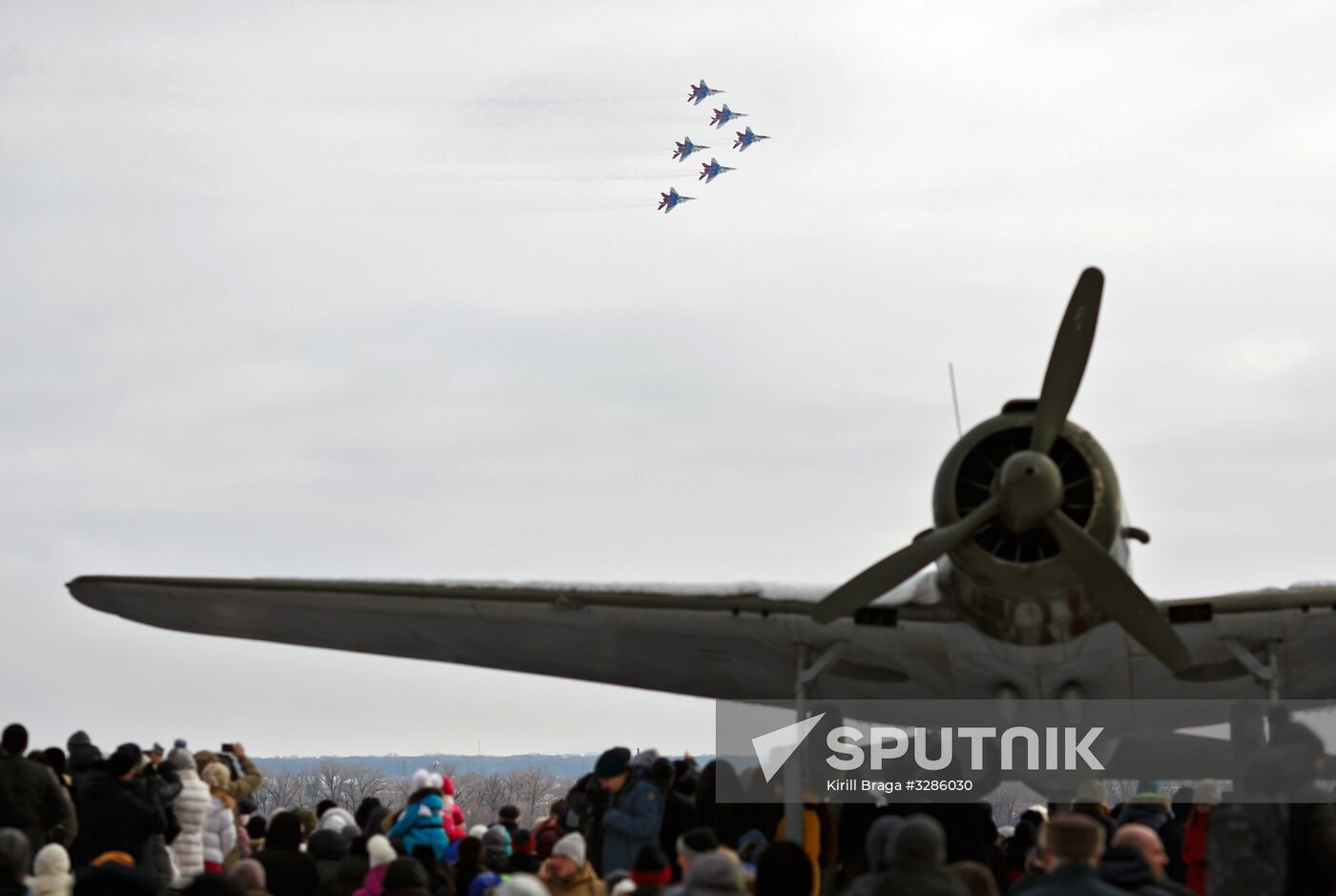 Parade marks 75th anniversary of Stalingrad Victory