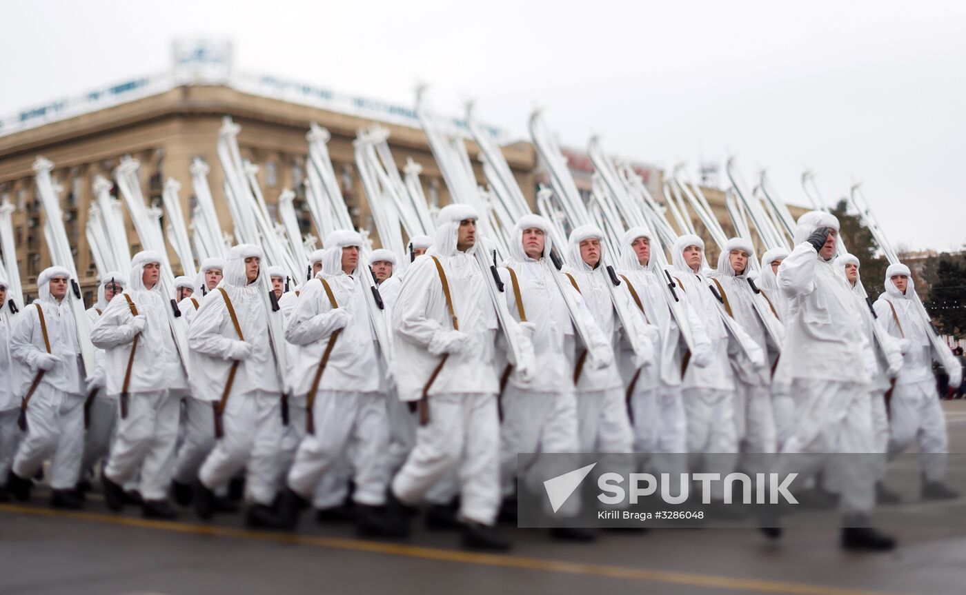 Parade marks 75th anniversary of Stalingrad Victory