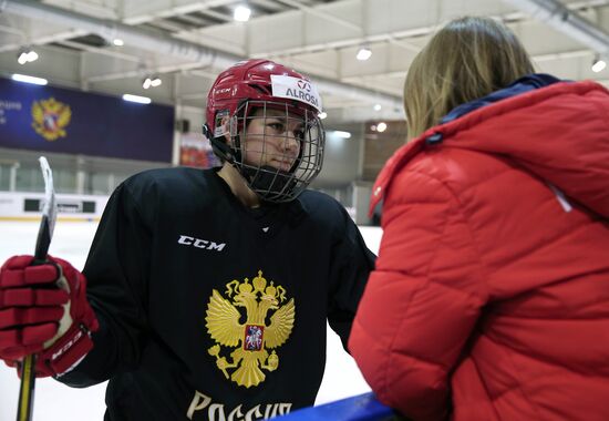 Russian women's ice hockey team prepares for 2018 Olympics