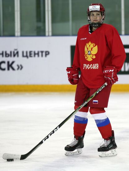 Russian women's ice hockey team prepares for 2018 Olympics