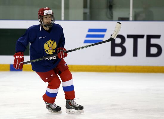 Russian women's ice hockey team prepares for 2018 Olympics