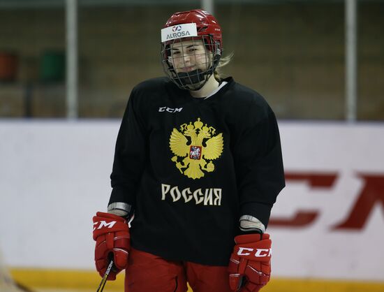 Russian women's ice hockey team prepares for 2018 Olympics