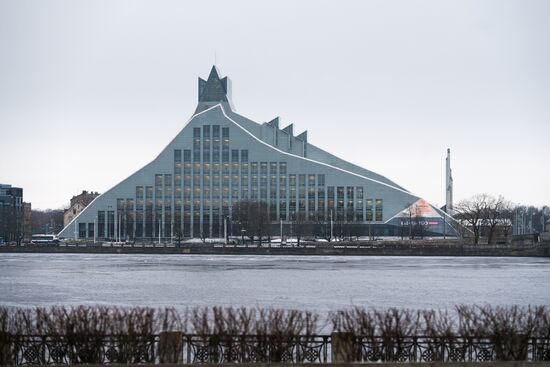 Cities of the world. Riga