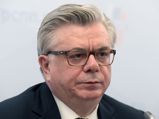 Russian Business Week. Day One