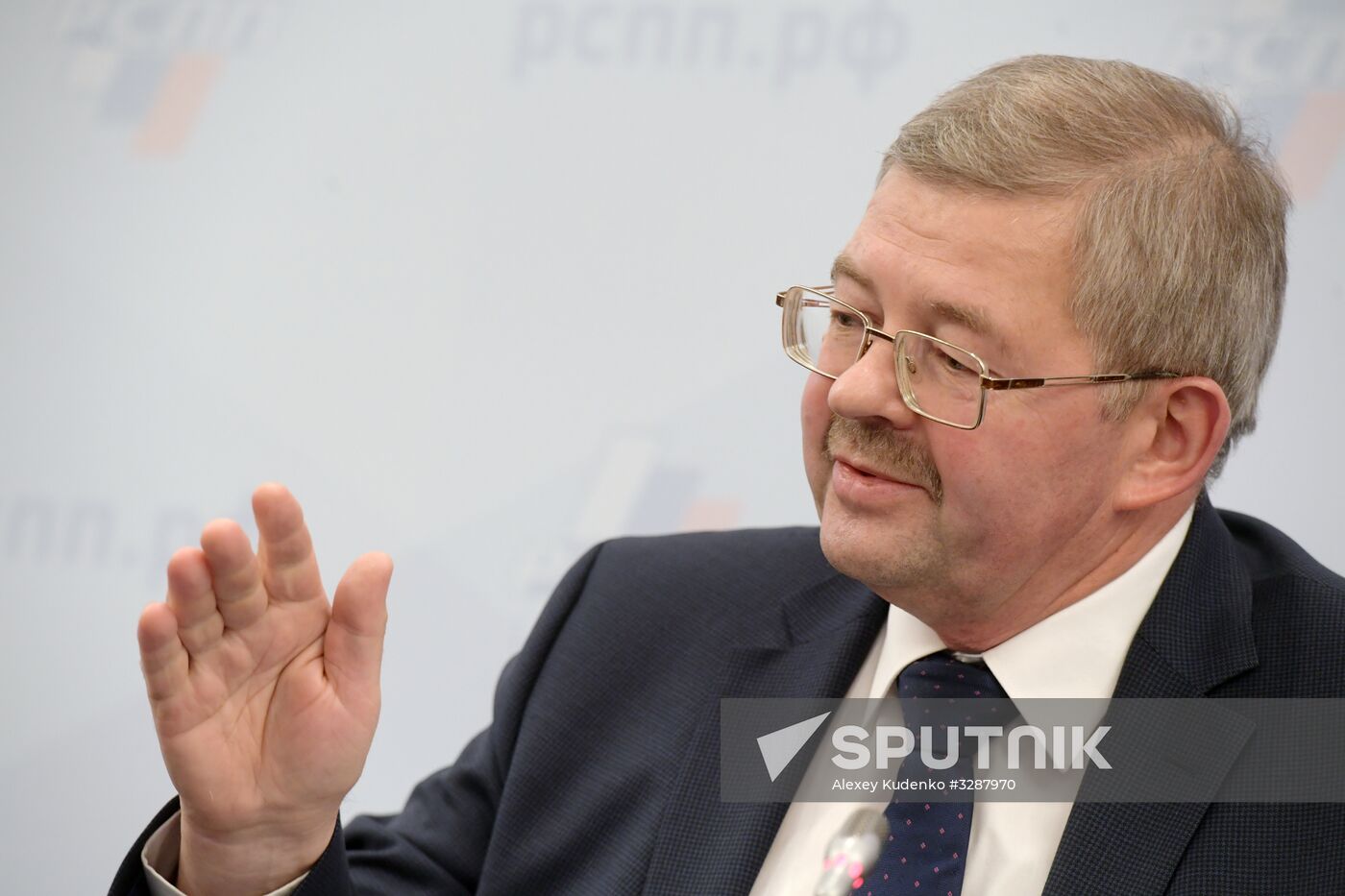 Russian Business Week. Day One