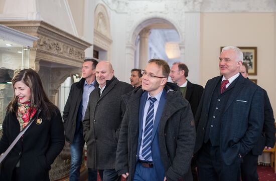 German delegation visits Crimea