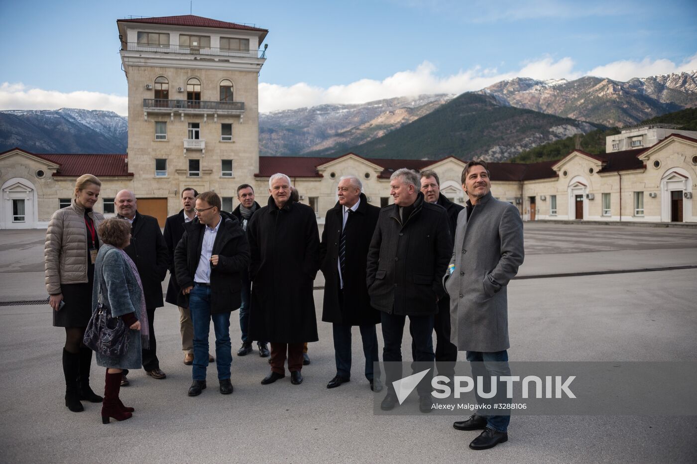 German delegation visits Crimea