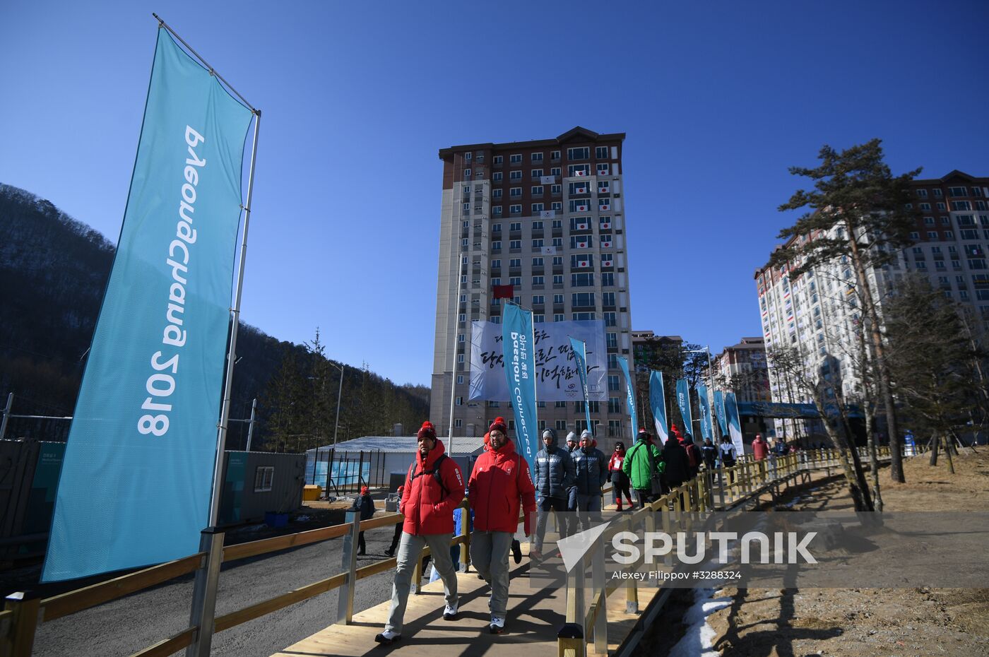 2018 Olympic Games volunteers in the Pyeongchang Olympic Village. Location: South Korea, Pyeongchang-gun. Author: Alexey Filippov/Sputnik. Preparing for 2018 Winter Olympics in Pyeongchang