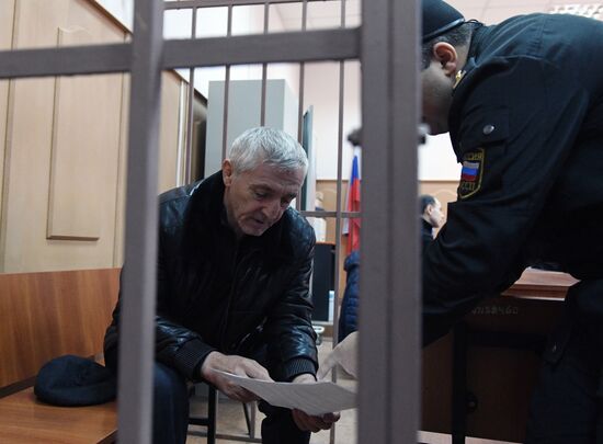 Court examines investigators' request on arresting former Dagestan Prime Minister and his deputies