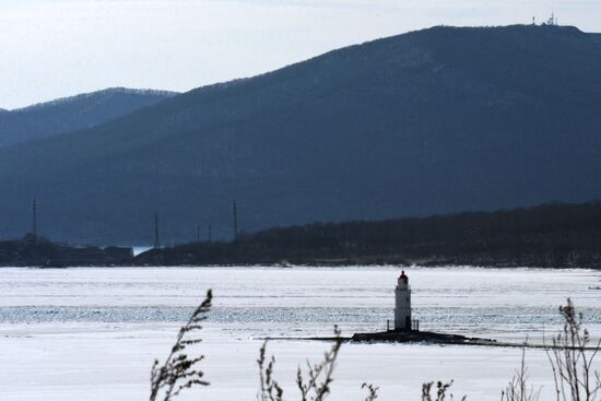 Ice conditions in Vladivostok waters